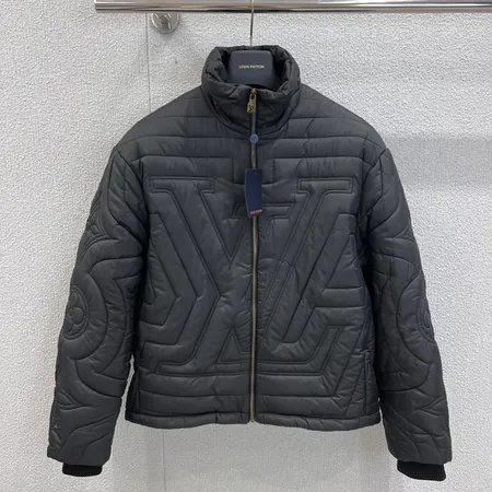 ルイヴィトン ダウンジャケット