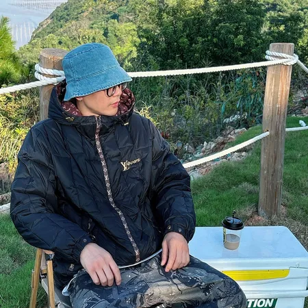 ルイヴィトン ダウンジャケット