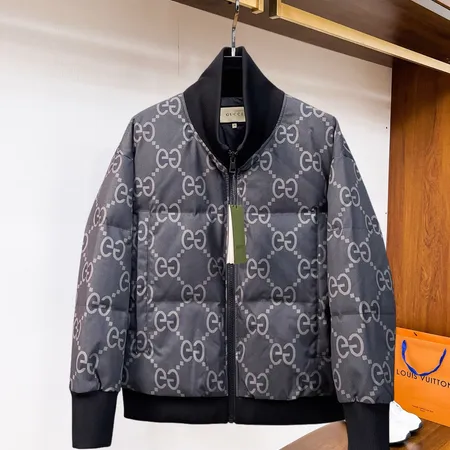 グッチ ダウンジャケット