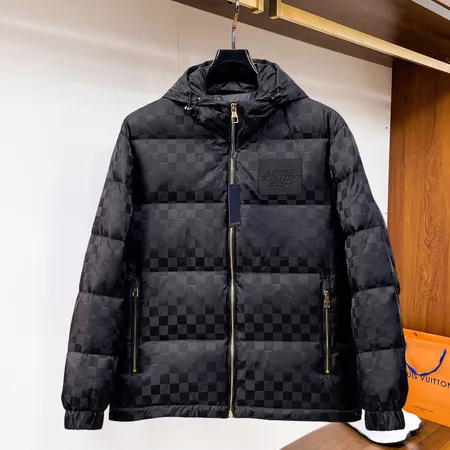 ルイヴィトン ダウンジャケット
