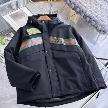 グッチ ダウンジャケット