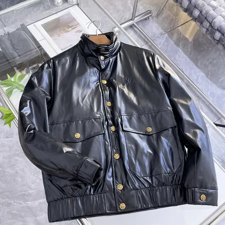 ルイヴィトン ダウンジャケット