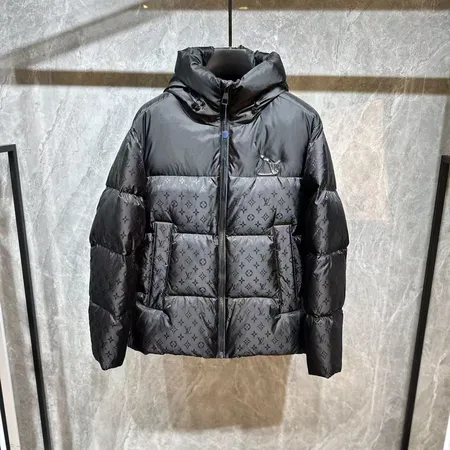ルイヴィトン ダウンジャケット