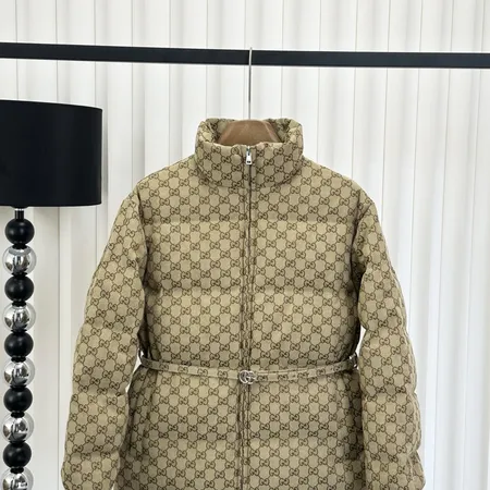 グッチ ダウンジャケット