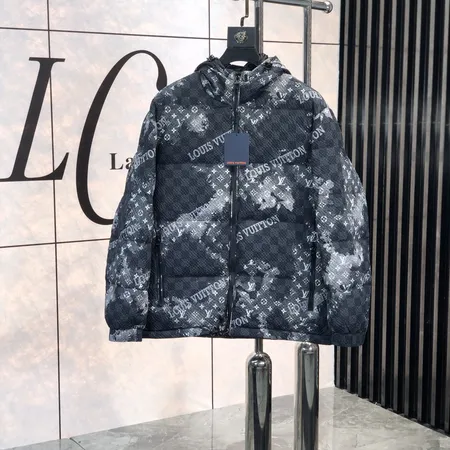 ルイヴィトン ダウンジャケット