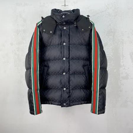グッチ ダウンジャケット
