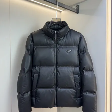 プラダ ダウンジャケット
