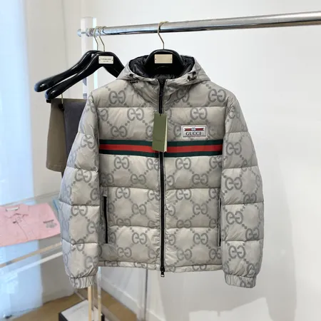グッチ ダウンジャケット