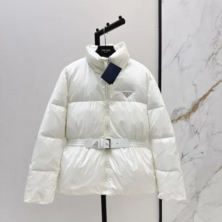 プラダ ダウンジャケット
