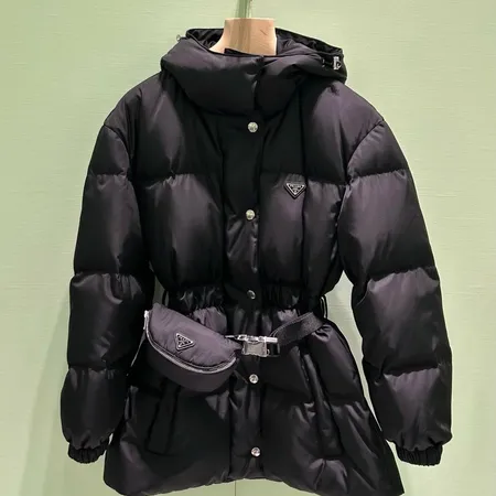 プラダ ダウンジャケット