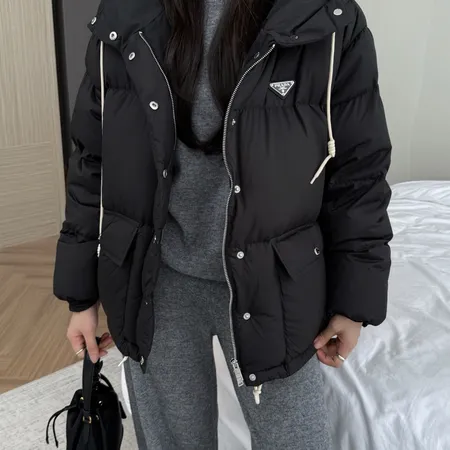 プラダ ダウンジャケット