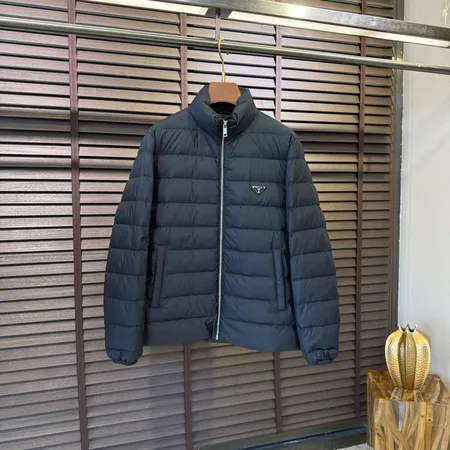 プラダ ダウンジャケット