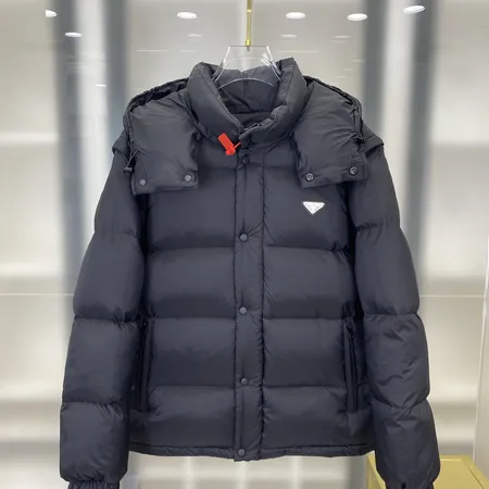 プラダ ダウンジャケット