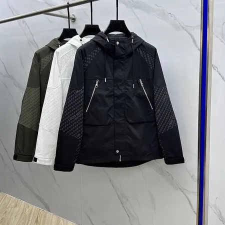 ルイヴィトン ダウンジャケット