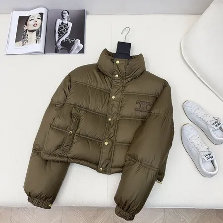 セリーヌ ダウンジャケット