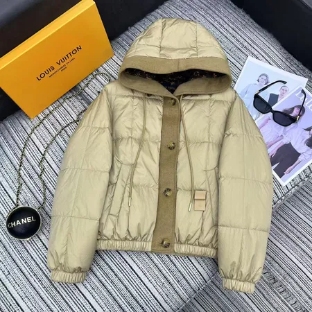 ルイヴィトン ダウンジャケット