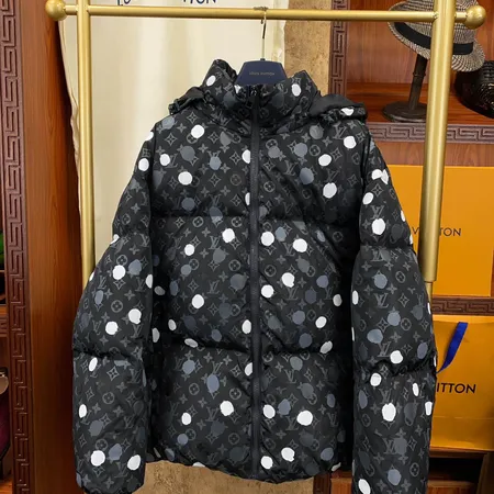 ルイヴィトン ダウンジャケット