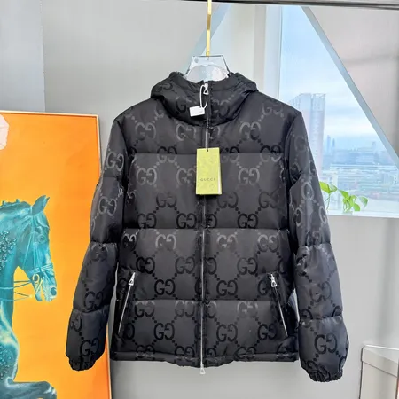 グッチ ダウンジャケット