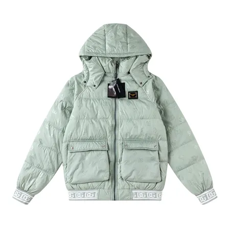 グッチ ダウンジャケット