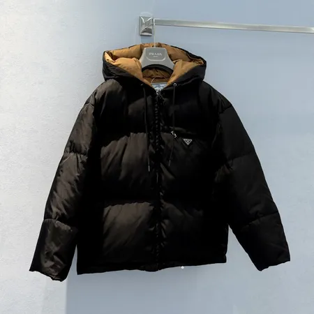 プラダ ダウンジャケット