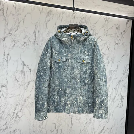 ルイヴィトン ダウンジャケット