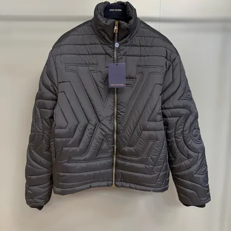ルイヴィトン ダウンジャケット