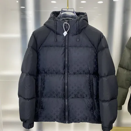 ルイヴィトン ダウンジャケット