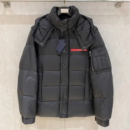 プラダ ダウンジャケット