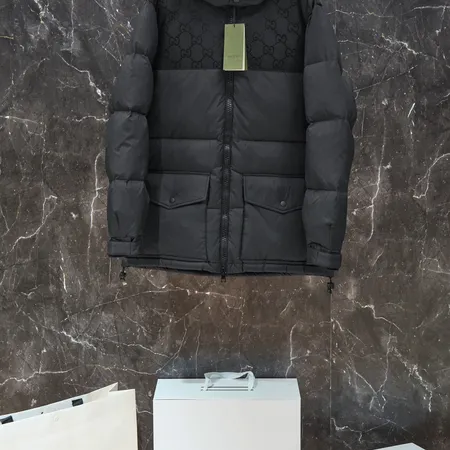 グッチ ダウンジャケット