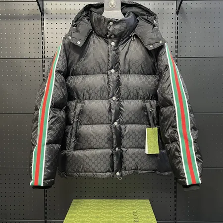 グッチ ダウンジャケット