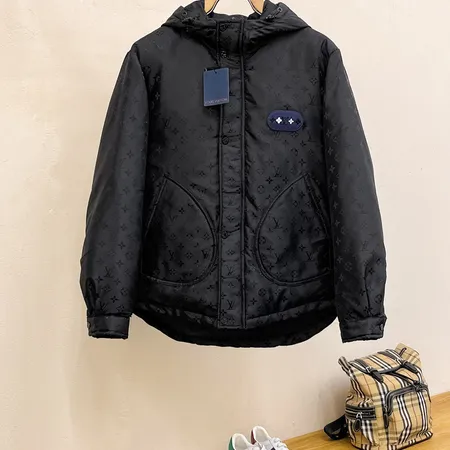 ルイヴィトン ダウンジャケット