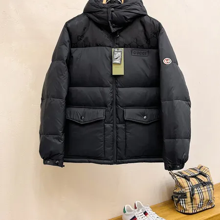 グッチ ダウンジャケット