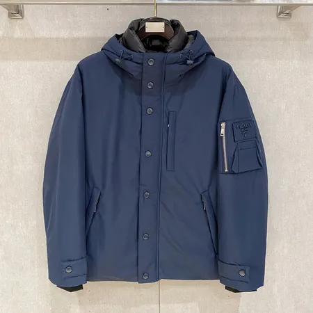 プラダ ダウンジャケット