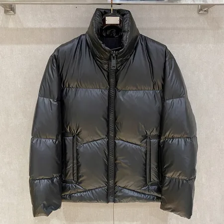 プラダ ダウンジャケット