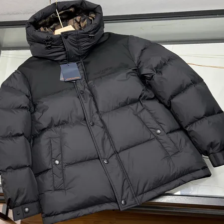 ルイヴィトン ダウンジャケット