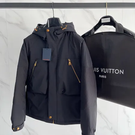 ルイヴィトン ダウンジャケット