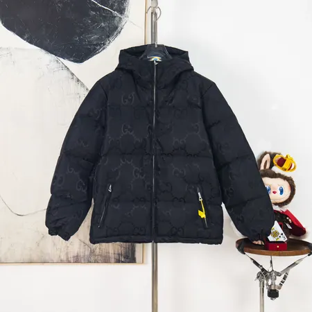グッチ ダウンジャケット