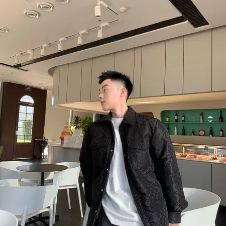 ルイヴィトン ダウンジャケット