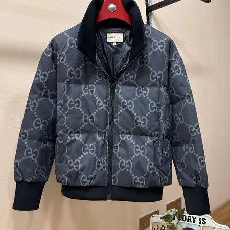 グッチ ダウンジャケット