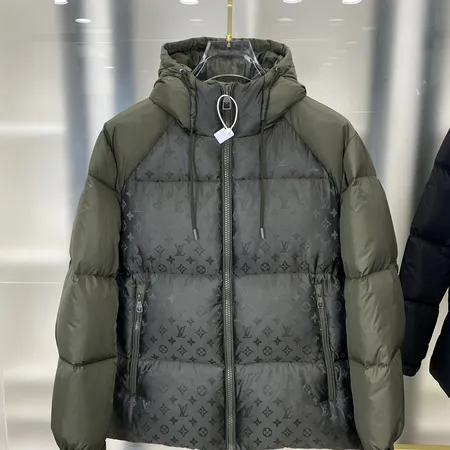 ルイヴィトン ダウンジャケット