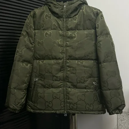 グッチ ダウンジャケット