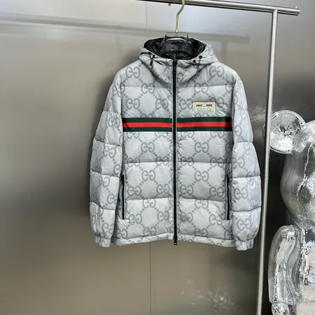 グッチ ダウンジャケット