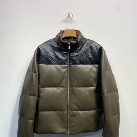 ルイヴィトン ダウンジャケット