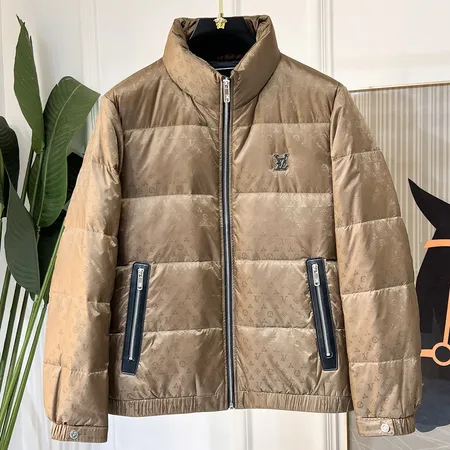 ルイヴィトン ダウンジャケット
