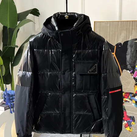 プラダ ダウンジャケット