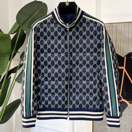 グッチ ダウンジャケット