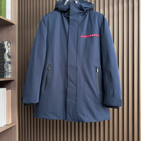 プラダ ダウンジャケット