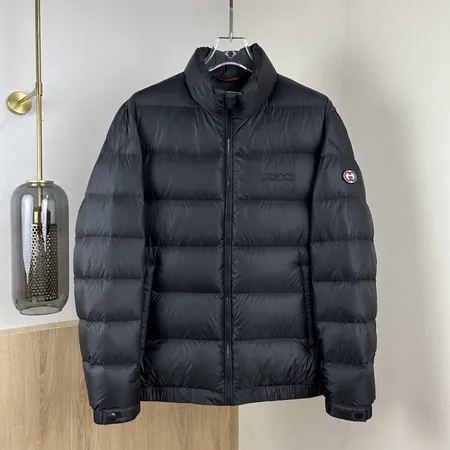 グッチ ダウンジャケット