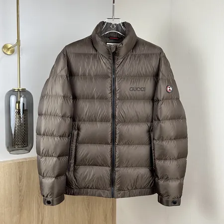 グッチ ダウンジャケット