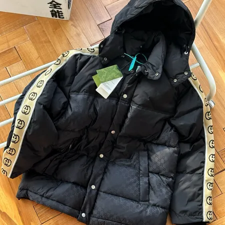 グッチ ダウンジャケット